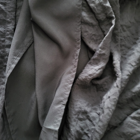 Vero Moda Dress Shirt Black, Size Large - Picture 8 of 8